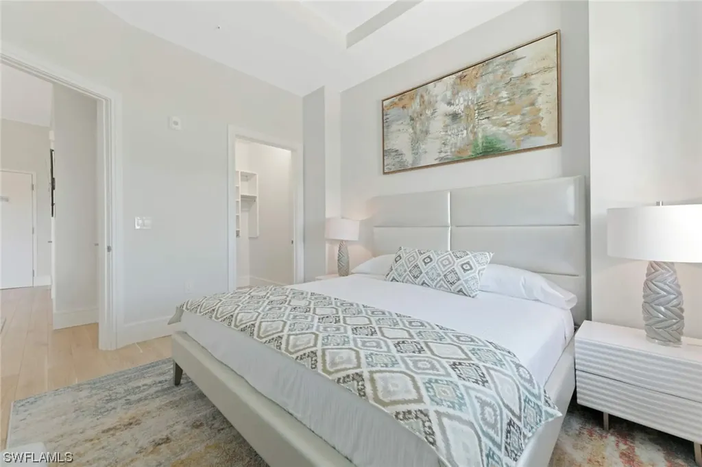 101 8th Street S Naples FL 34102