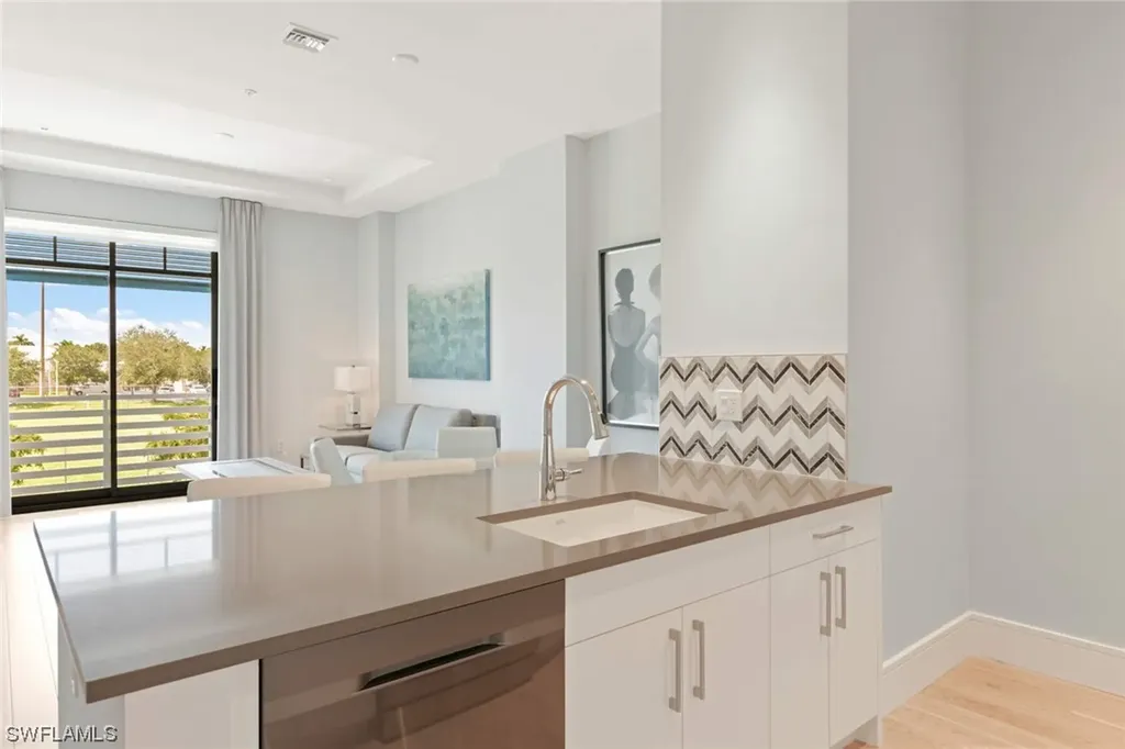 101 8th Street S Naples FL 34102