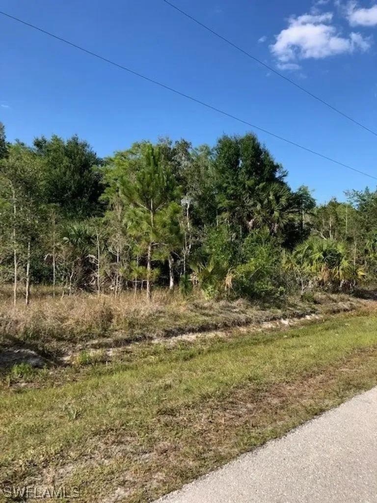 58TH Avenue NE Naples FL 34120