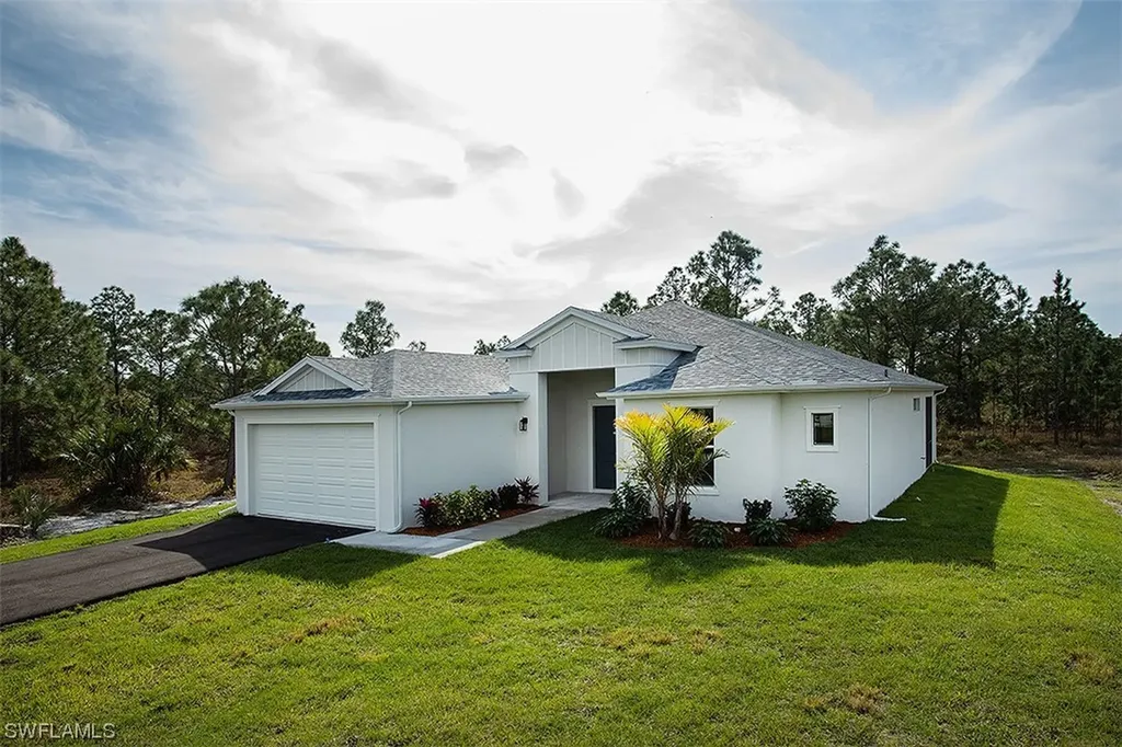 3581 24th Avenue NE Naples FL 34120