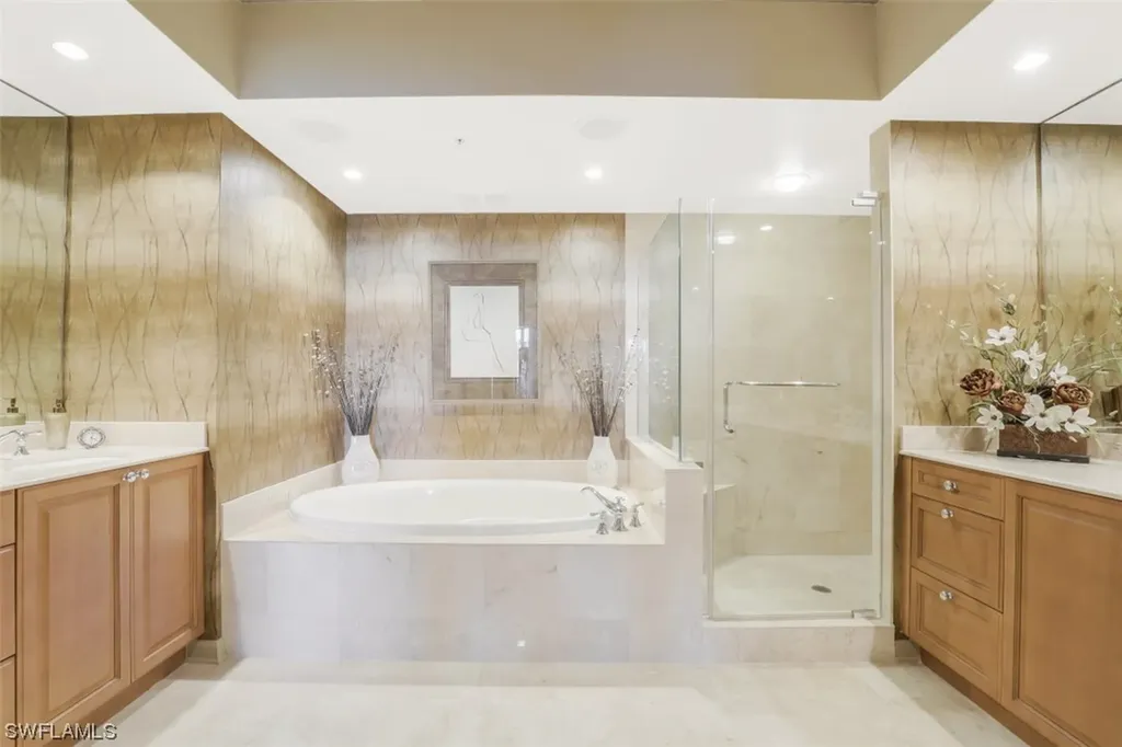 1050 Borghese Lane Naples FL 34114