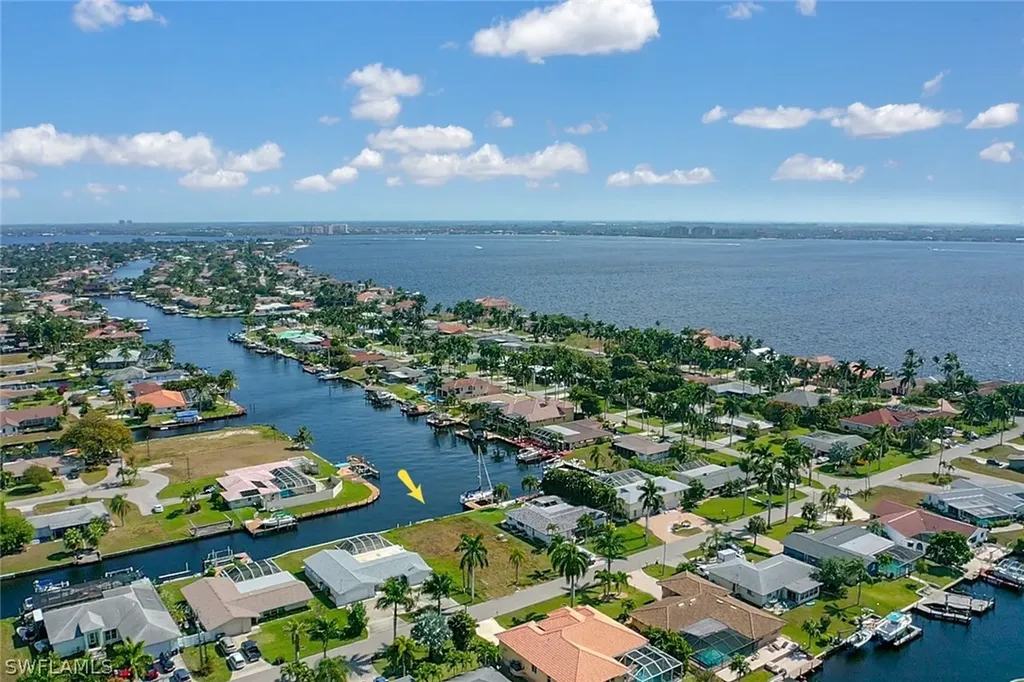 5349 Bayshore Avenue Cape Coral FL 33904
