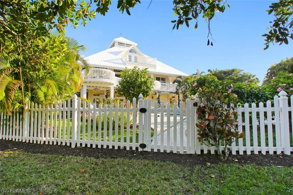 203 San Mateo Drive Bonita Springs FL 34134