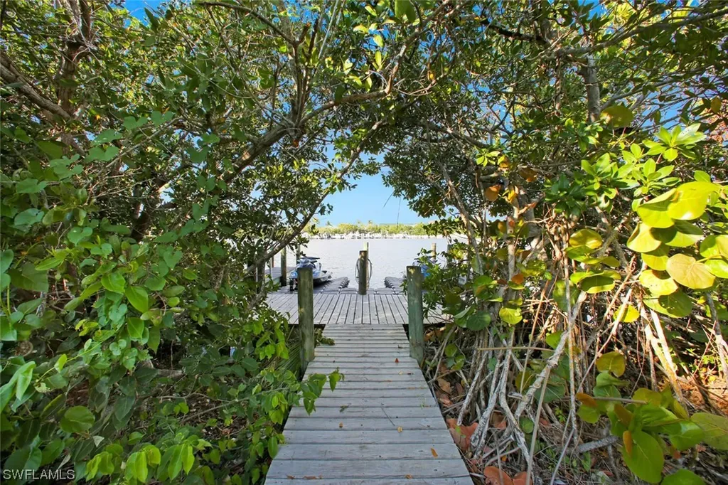 203 San Mateo Drive Bonita Springs FL 34134
