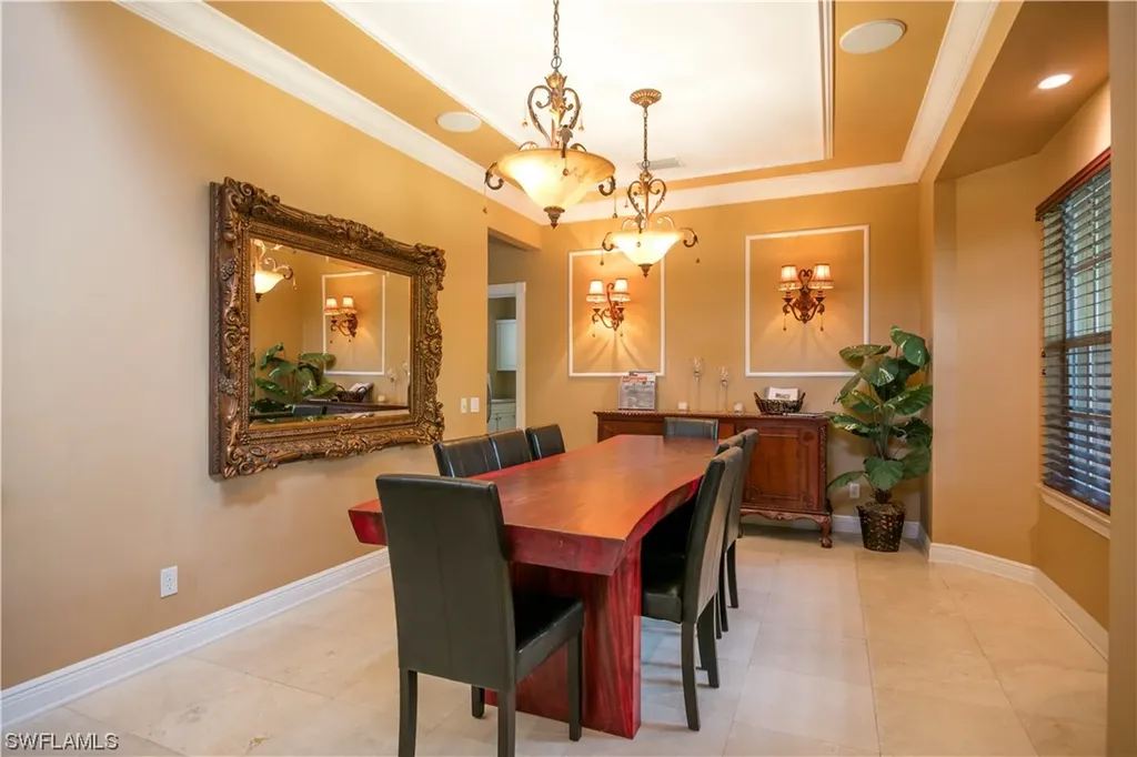 2847 Coach House Way Naples FL 34105