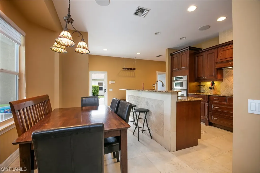 2847 Coach House Way Naples FL 34105