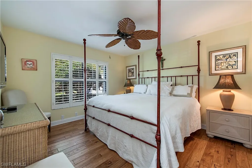 404 Charleswood Lane Naples FL 34105