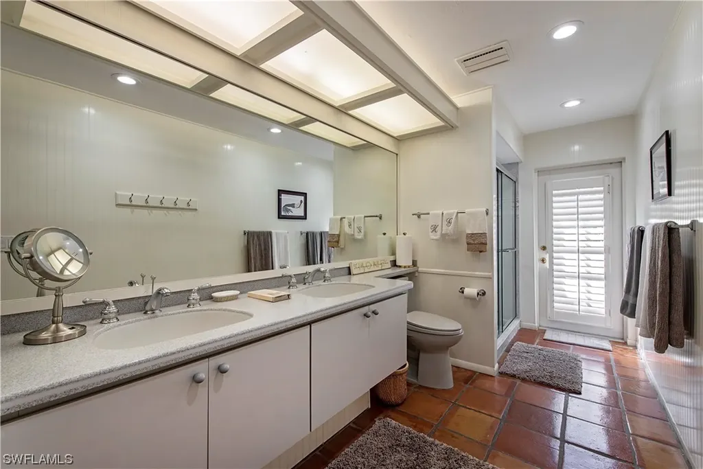 404 Charleswood Lane Naples FL 34105