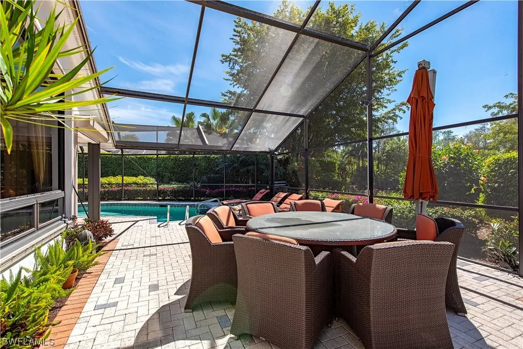 404 Charleswood Lane Naples FL 34105