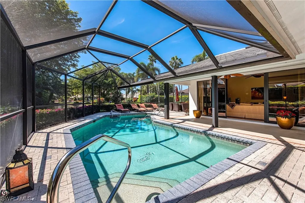 404 Charleswood Lane Naples FL 34105