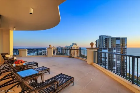 81 Seagate Drive Naples FL 34103