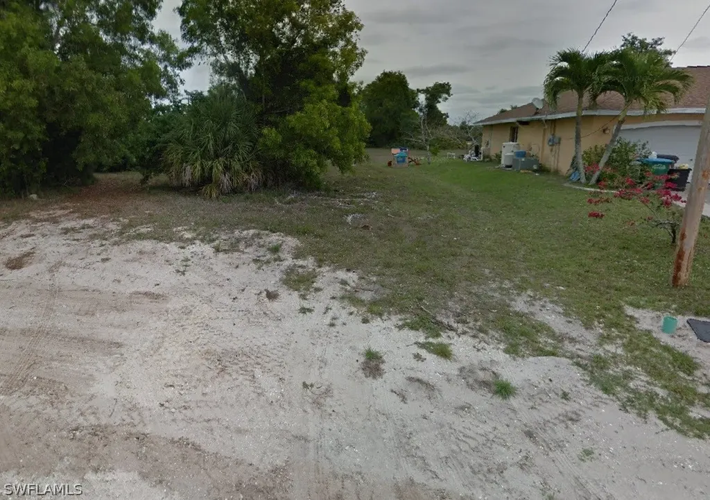 319 SW 11th Place Cape Coral FL 33991