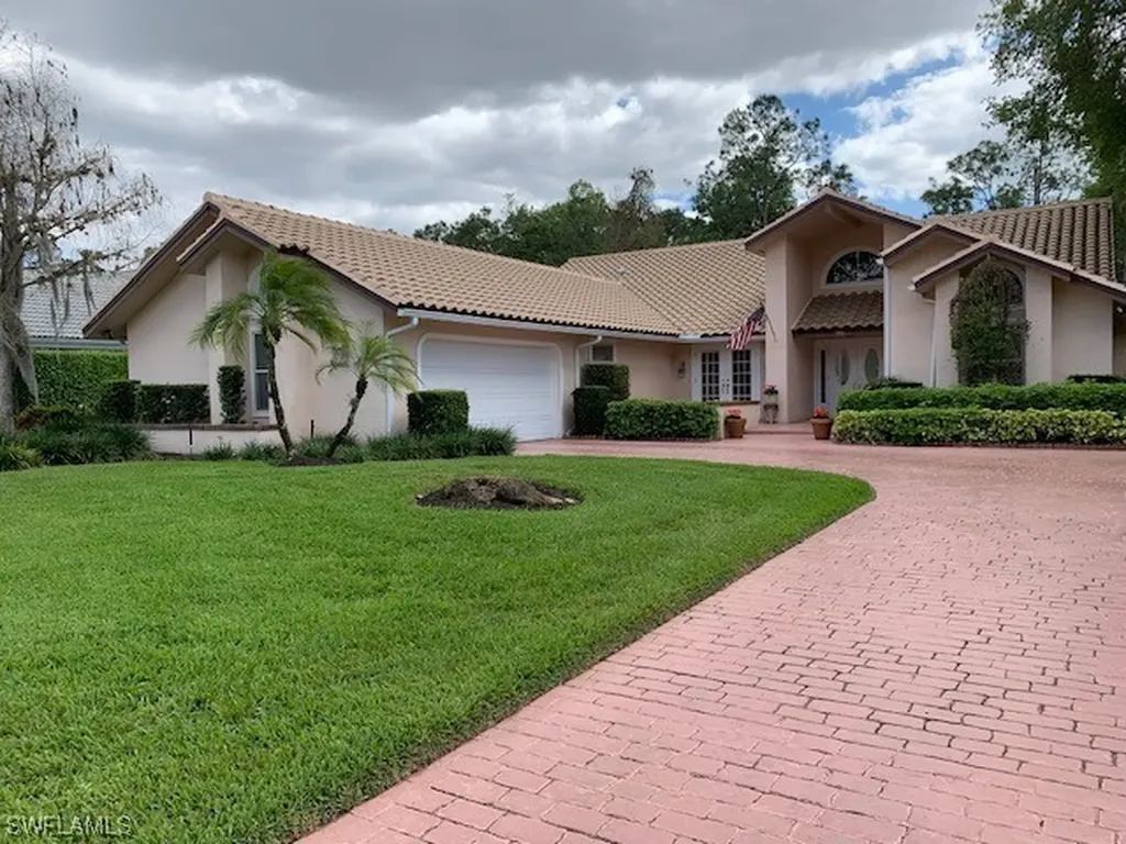 Naples FL, 149 Edgemere Way S