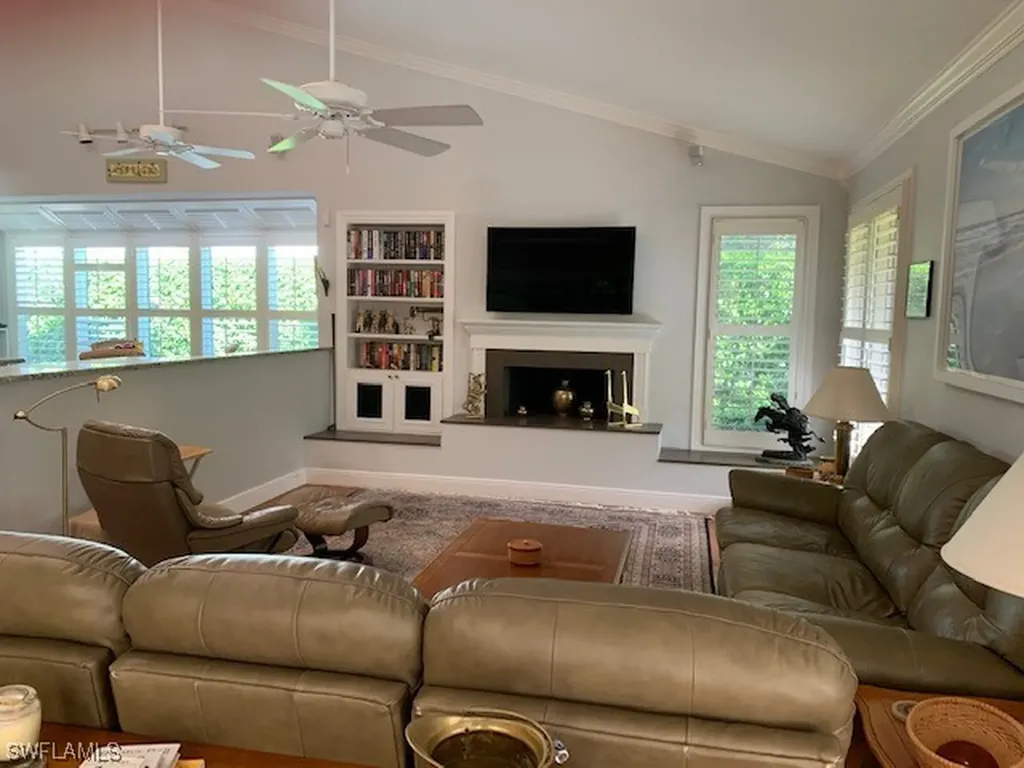 149 Edgemere Way S Naples FL 34105