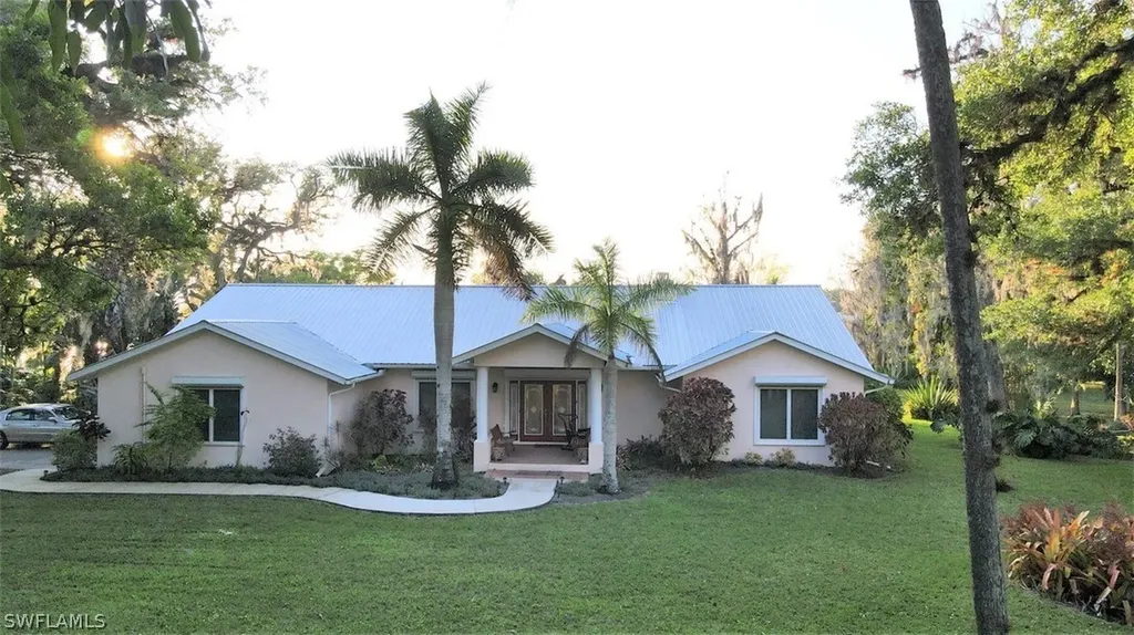 703 Live Oak Lane Labelle FL 33935