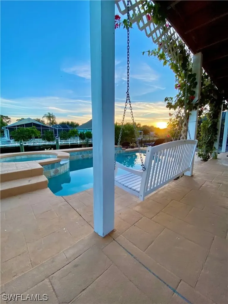 2736 Gulfview Drive Naples FL 34112