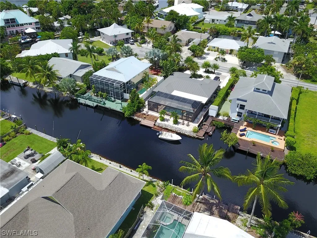 2736 Gulfview Drive Naples FL 34112