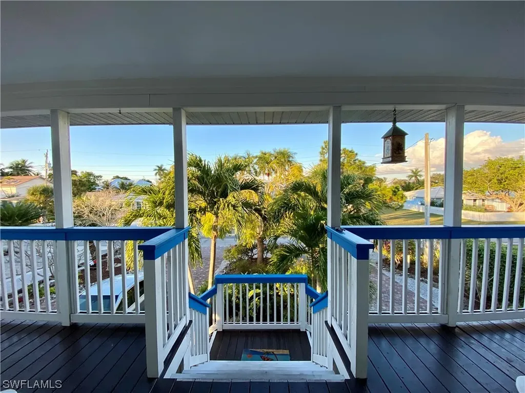2736 Gulfview Drive Naples FL 34112