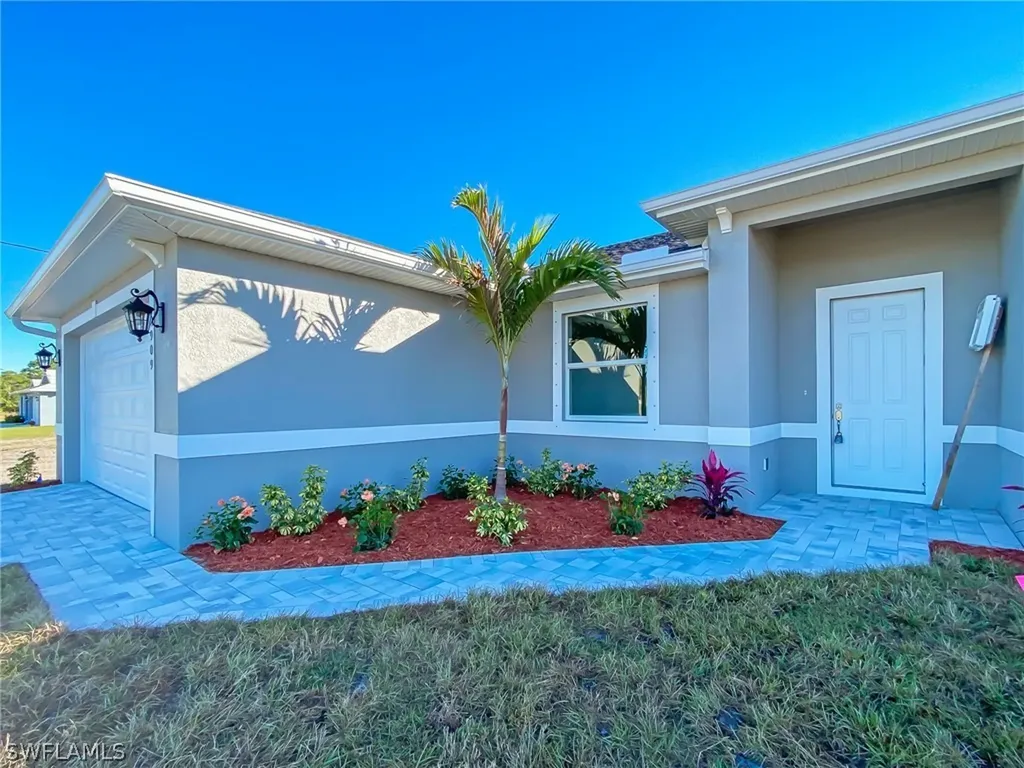 2909 NW 24th Avenue Cape Coral FL 33993