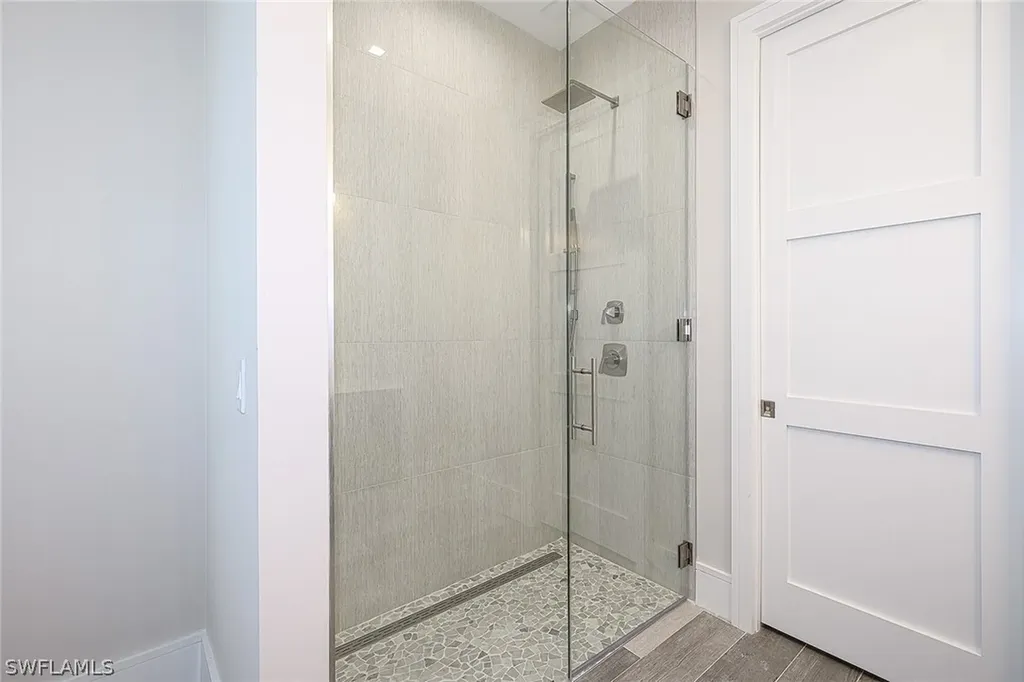 3868 Crayton Road Naples FL 34103