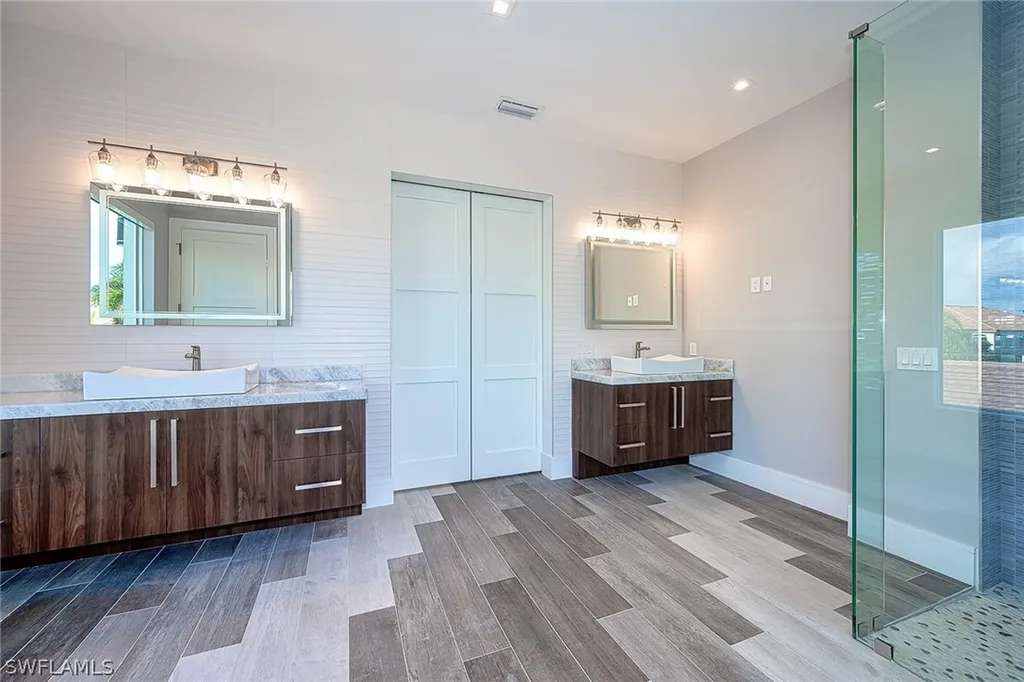 3868 Crayton Road Naples FL 34103