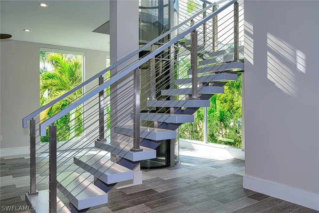 3868 Crayton Road Naples FL 34103