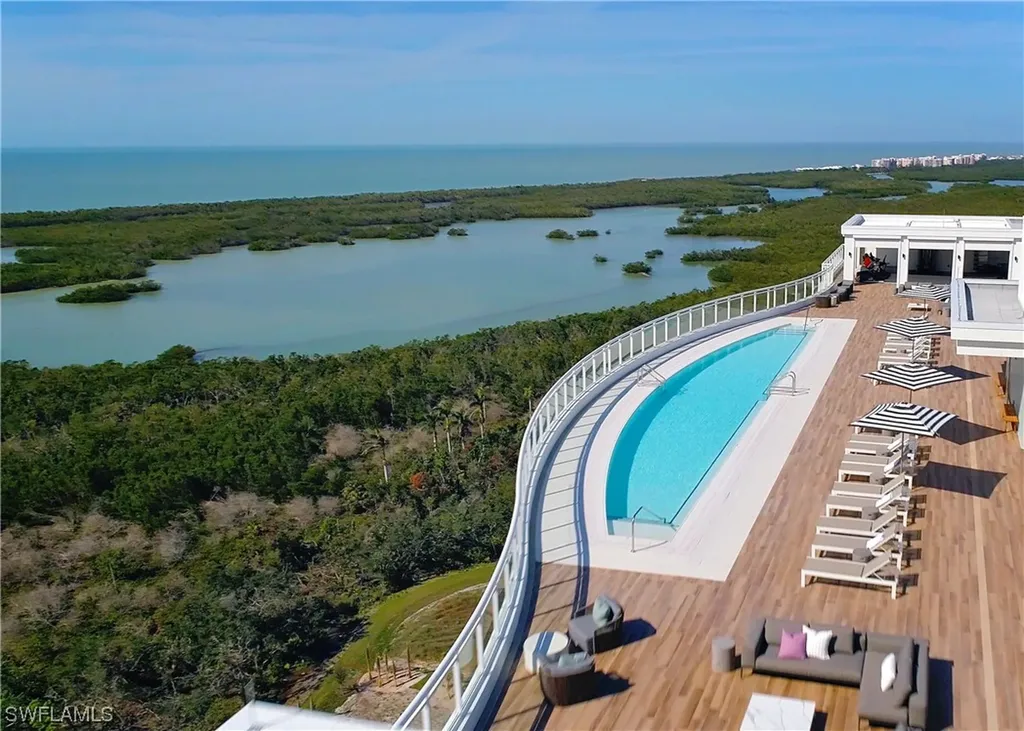 13915 Old Coast Road Naples FL 34110