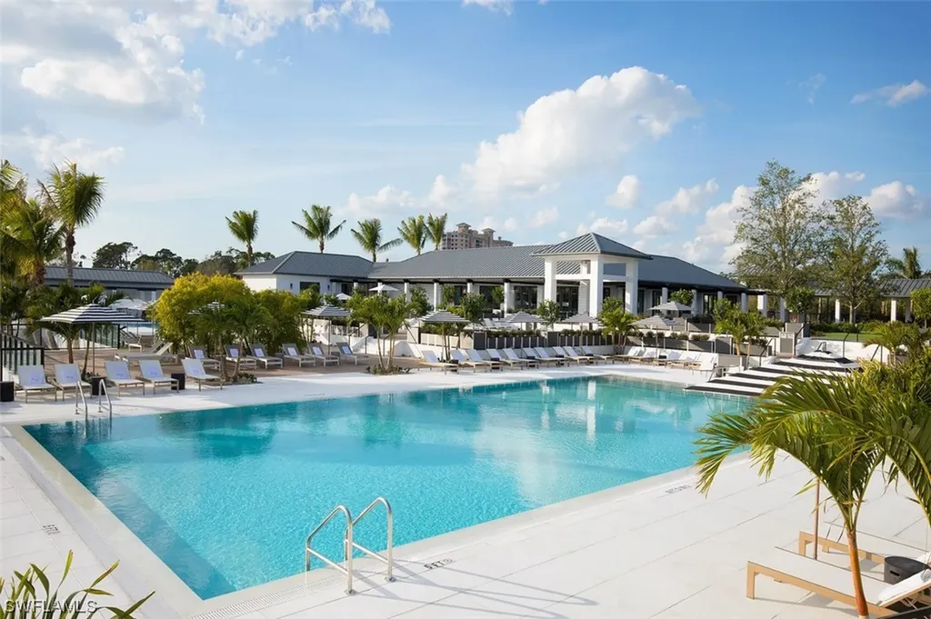13915 Old Coast Road Naples FL 34110