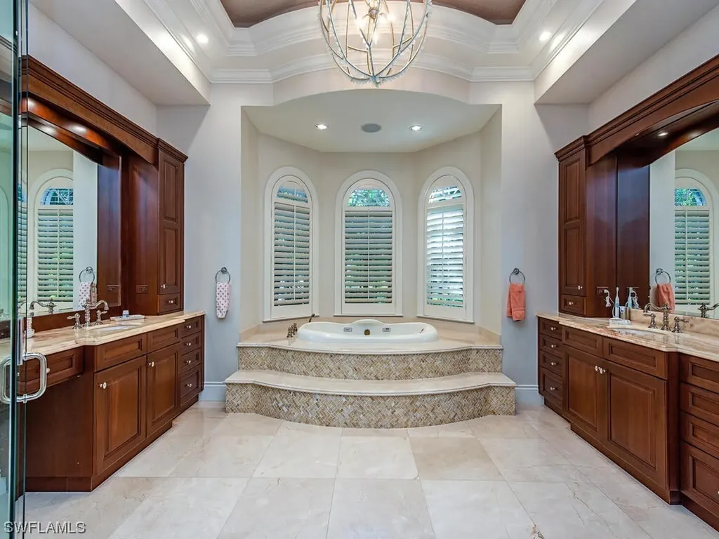 215 Caribbean Road Naples FL 34108