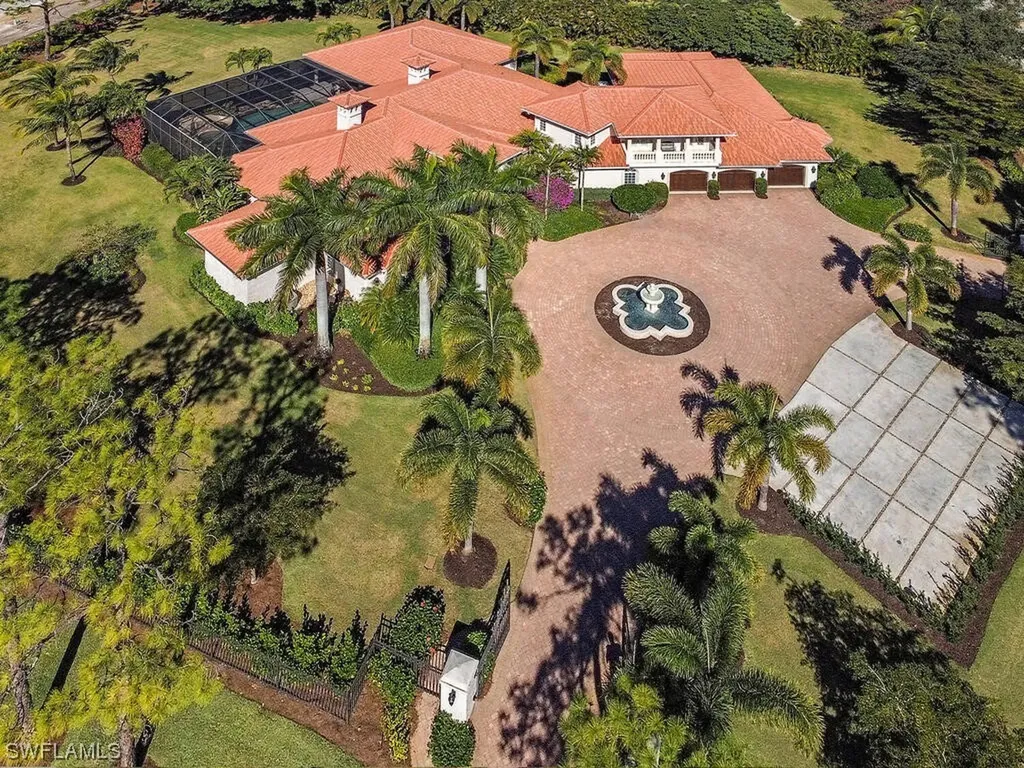 215 Caribbean Road Naples FL 34108