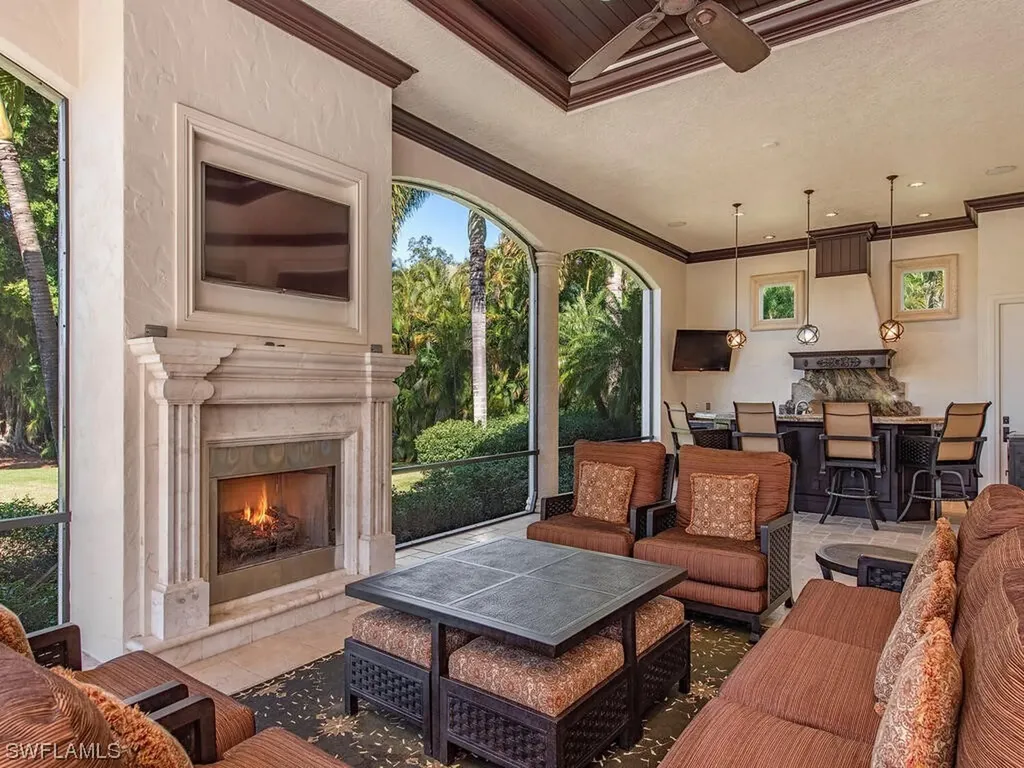 215 Caribbean Road Naples FL 34108