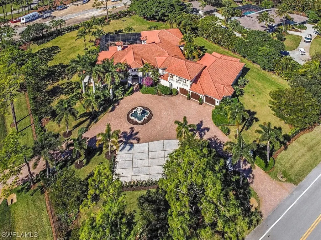 215 Caribbean Road Naples FL 34108