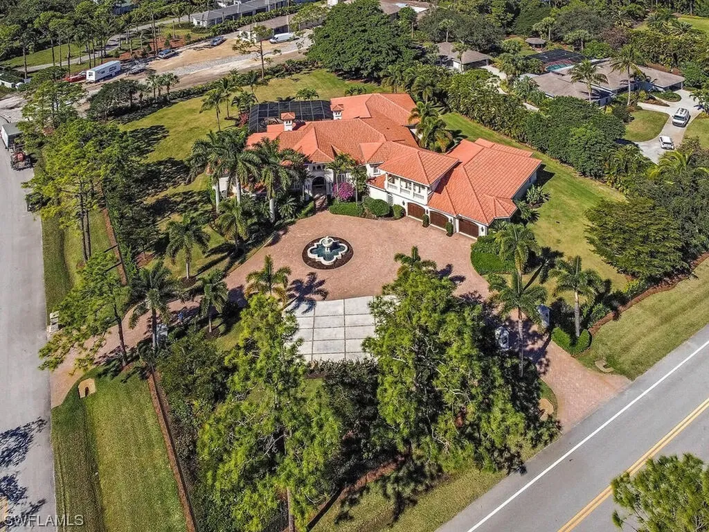 215 Caribbean Road Naples FL 34108