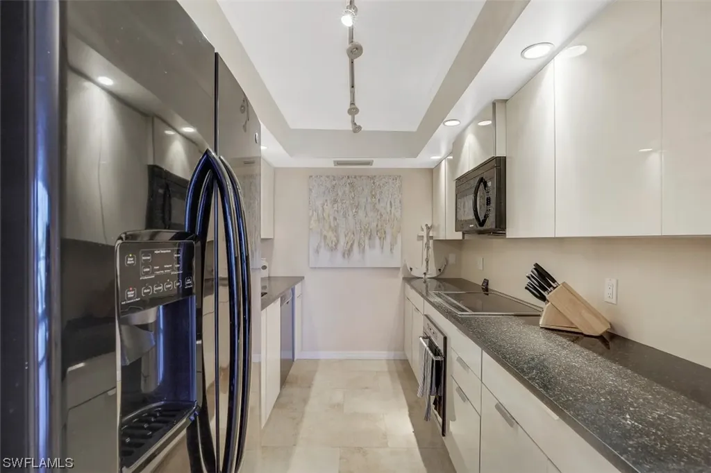 2650 Gulf Shore Boulevard N Naples FL 34103