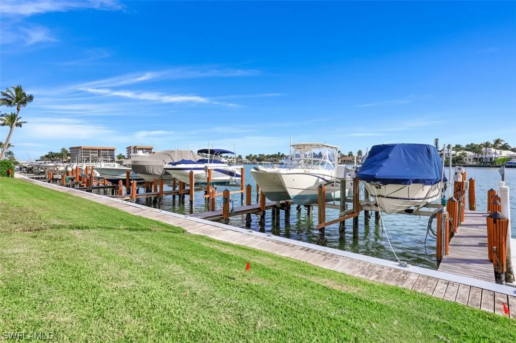 2650 Gulf Shore Boulevard N Naples FL 34103