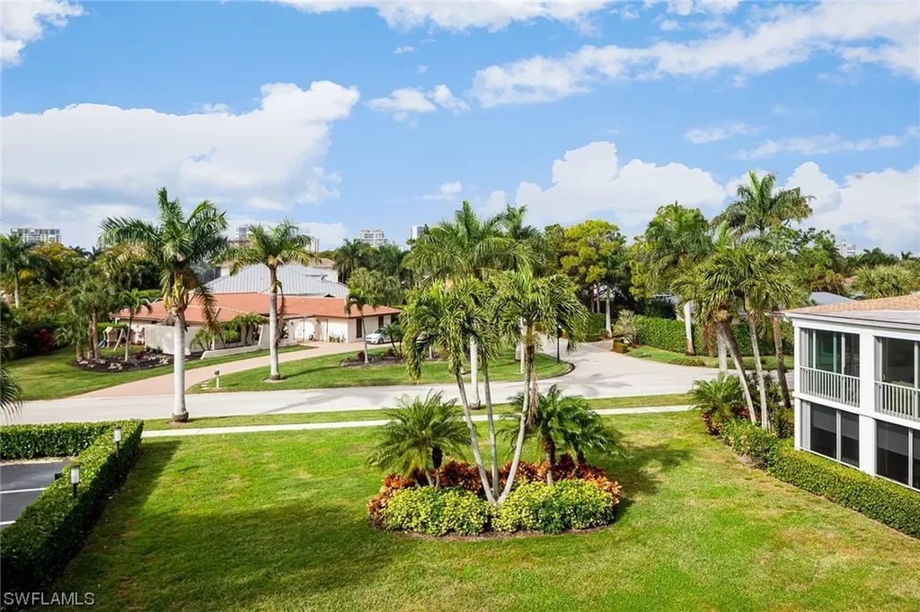 4200 Belair Lane Naples FL 34103