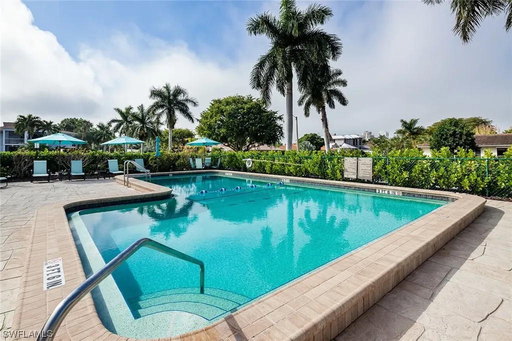 4200 Belair Lane Naples FL 34103