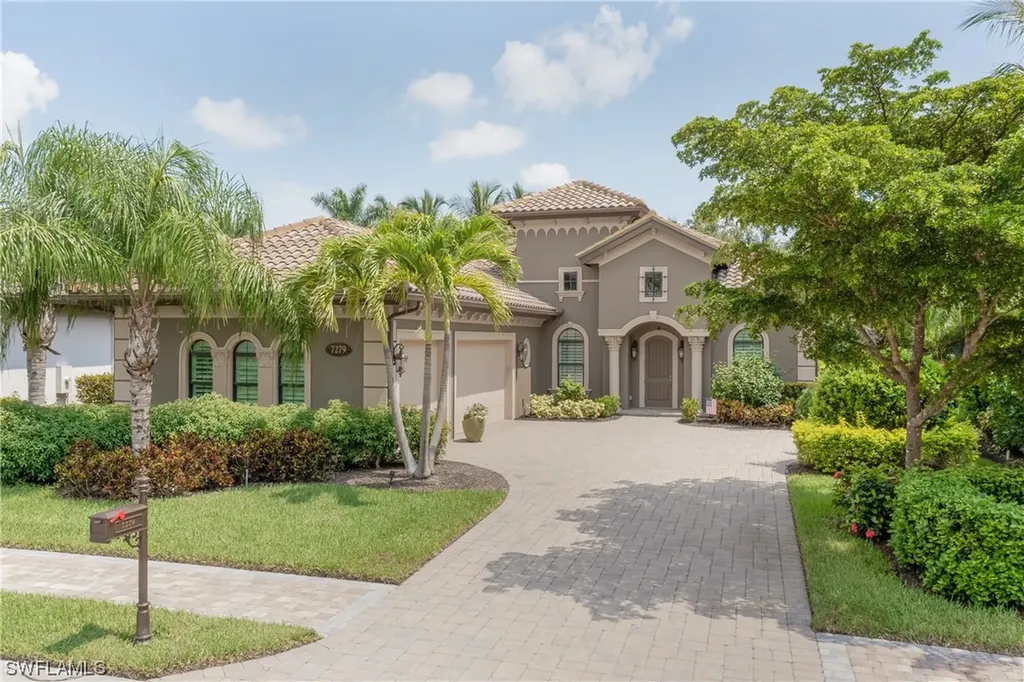 Naples FL, 7279 Lantana Circle