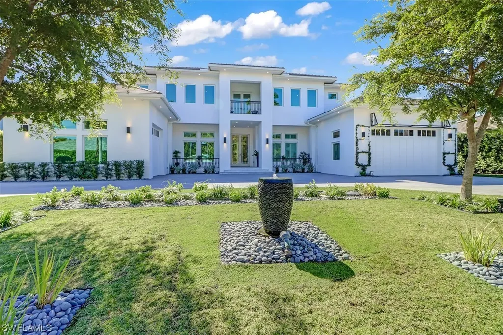 680 Orchid Drive Naples FL 34102