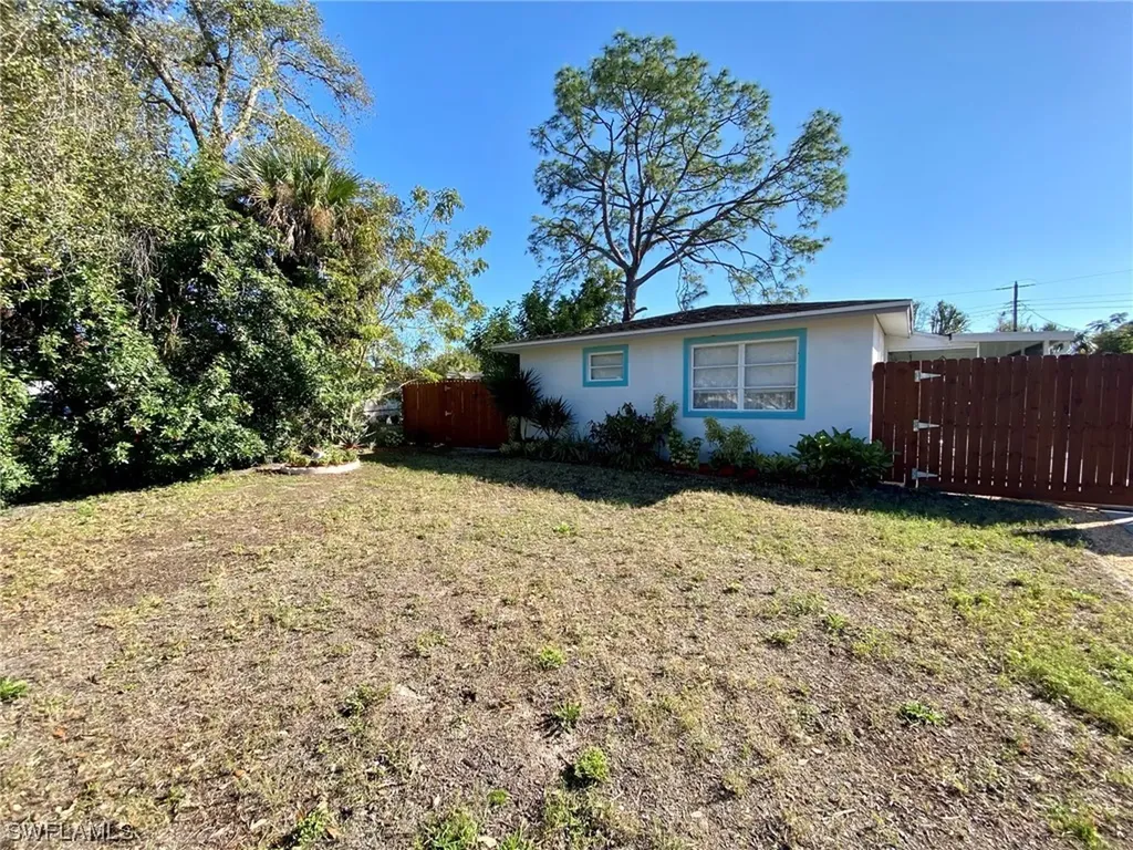 3600 Poinsettia Avenue Naples FL 34104