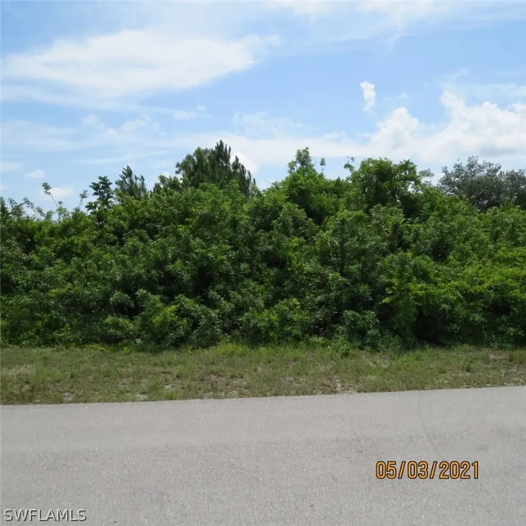1507 Rena Avenue S Lehigh Acres FL 33976