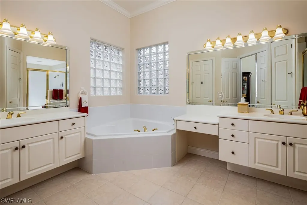 1017 Tierra Lago Way Naples FL 34119