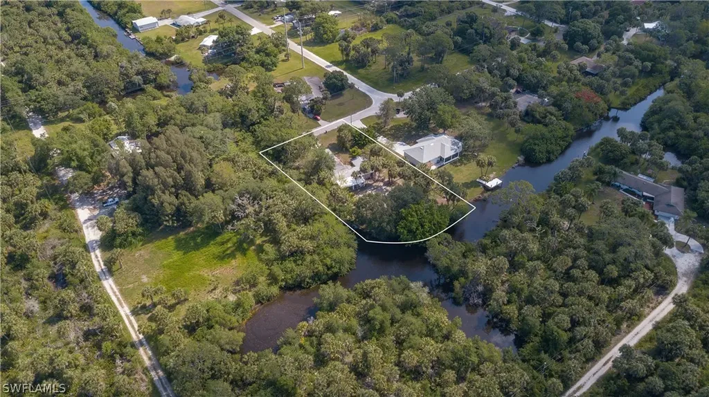 9460 Colony Drive North Fort Myers FL 33917