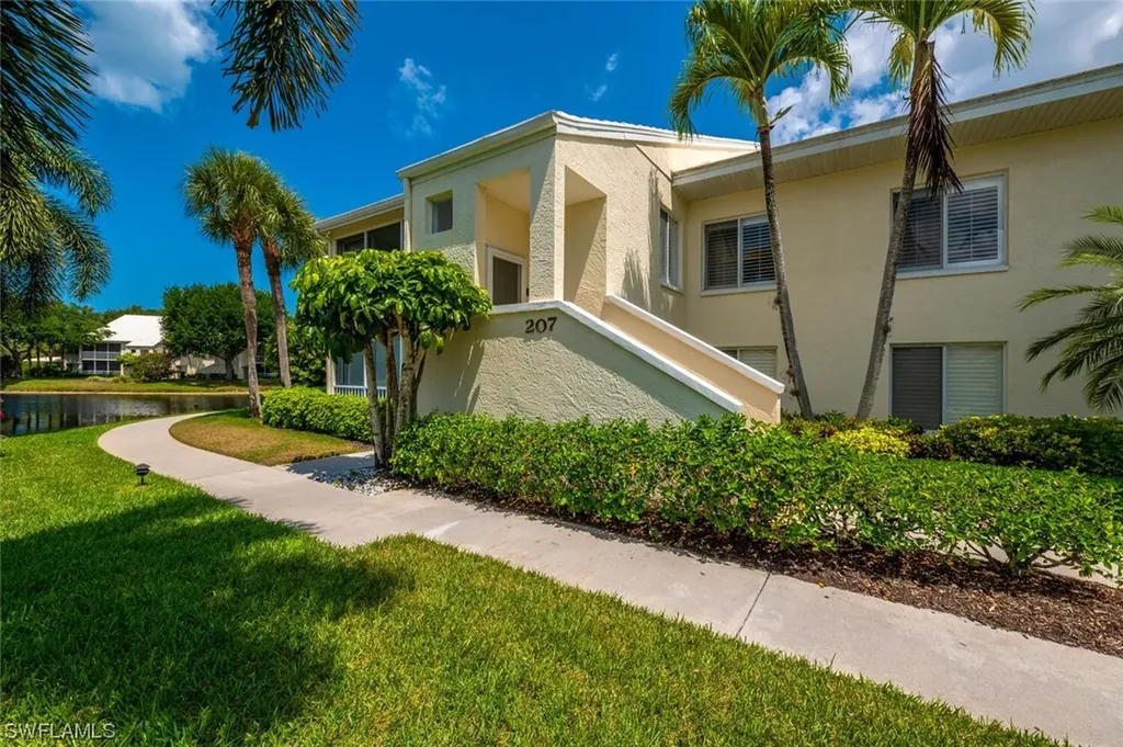 797 Willowbrook Drive Naples FL 34108
