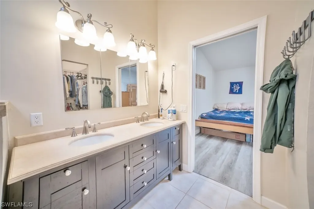 5880 Shady Oaks Lane Naples FL 34119