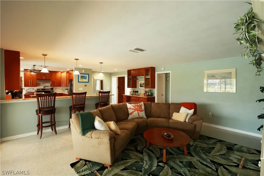 4115 SE 10th Court Cape Coral FL 33904