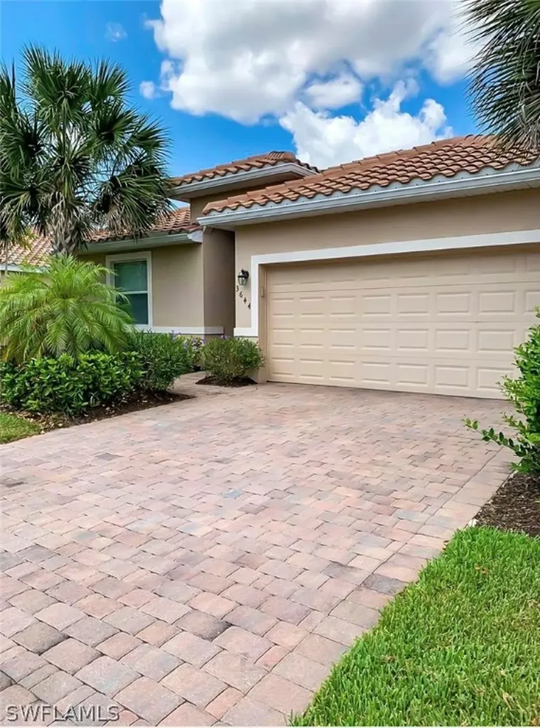 3644 Valle Santa Circle Cape Coral FL 33909