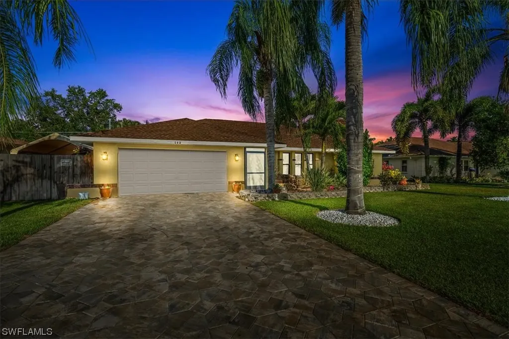 143 Flame Vine Drive Naples FL 34110