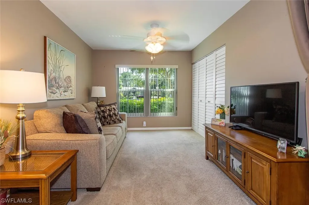 2752 Kings Lake Boulevard Naples FL 34112