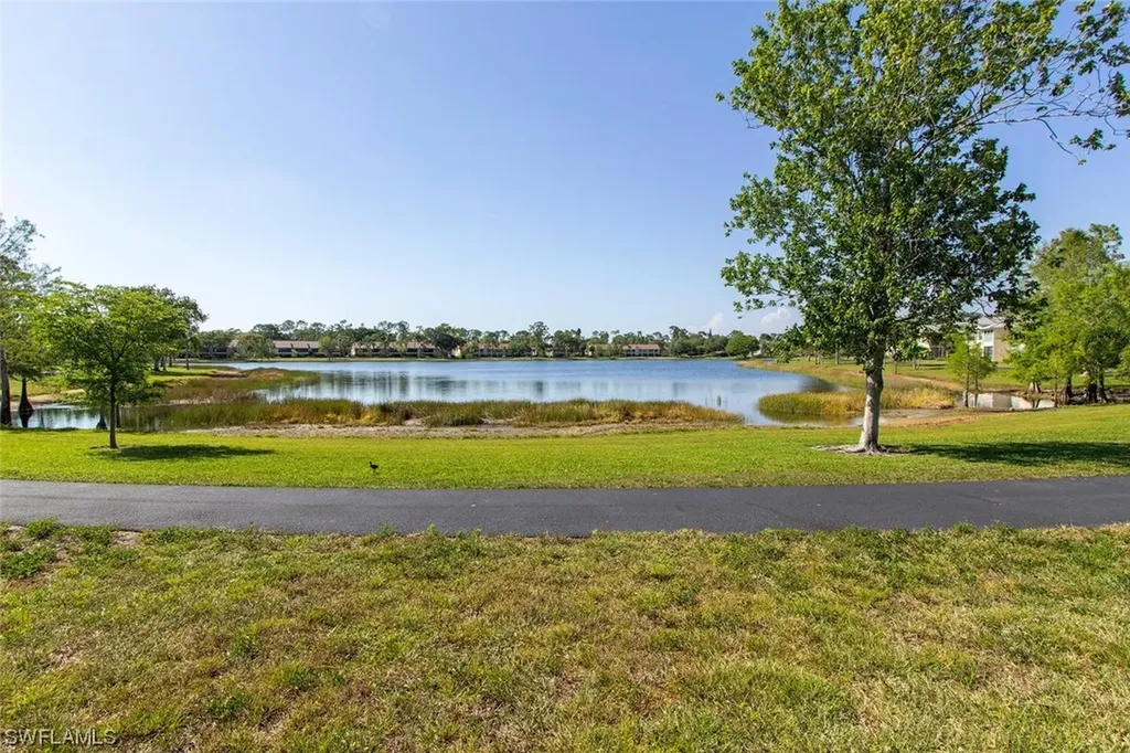 2752 Kings Lake Boulevard Naples FL 34112